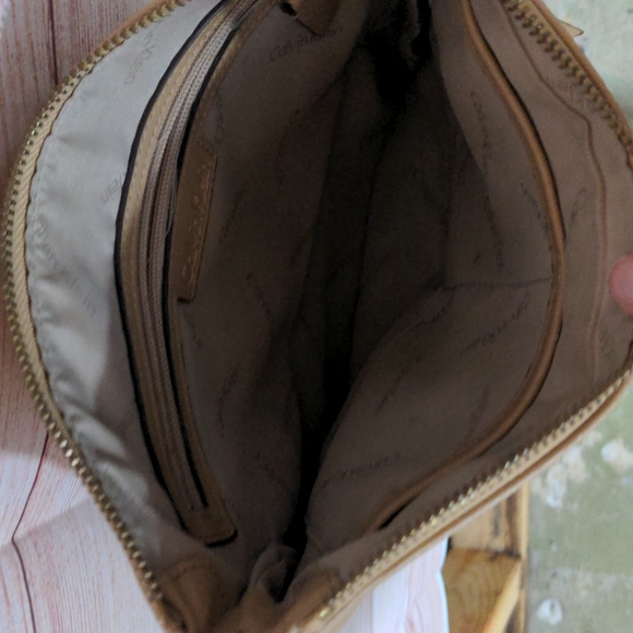 Calvin Klein Crossbody - Picture 3 of 4